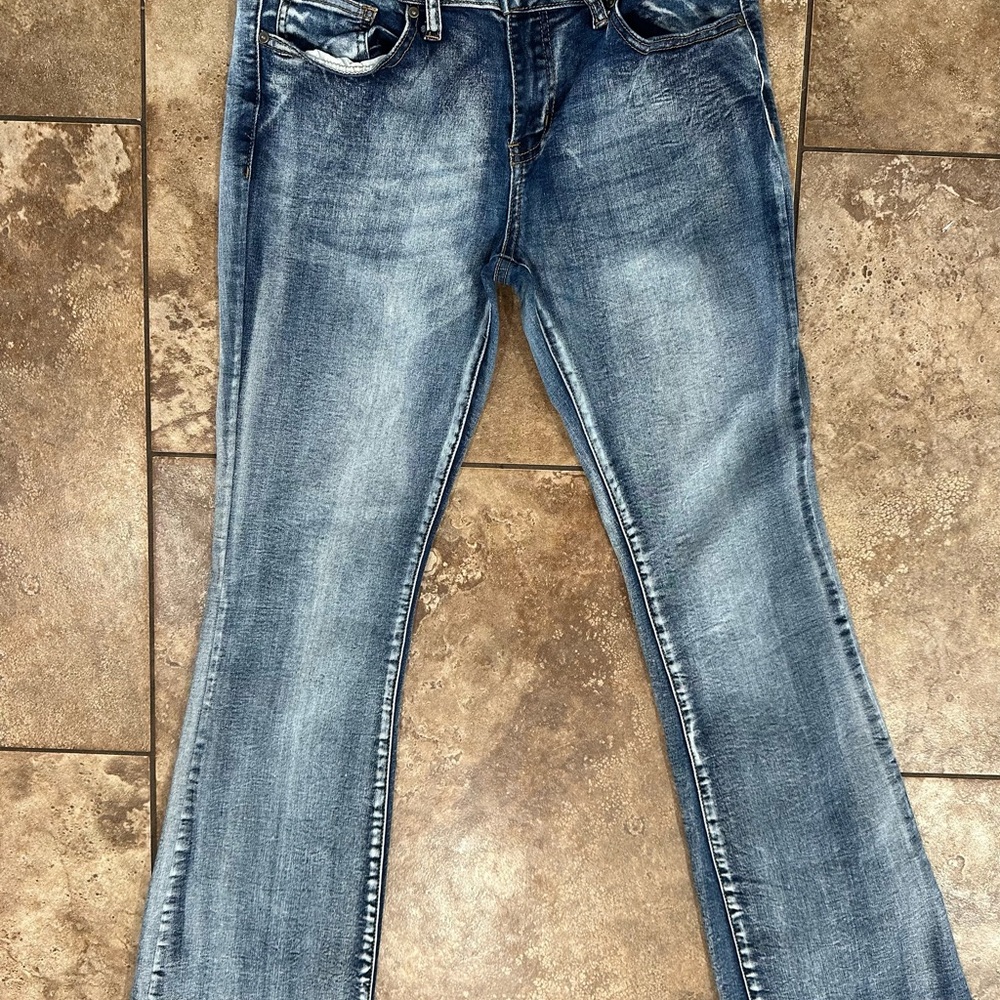 Women's Classic Flare Jeans in Blue